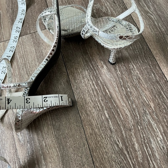 Stuart Weitzman SinglesBar - Picture 7 of 9